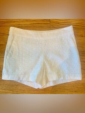 Banana Republic White Eyelite Side Zip Shorts Size 4